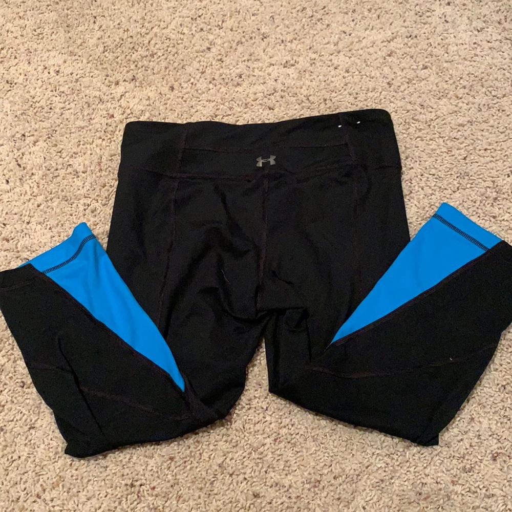 Under armour black and blue workout capris